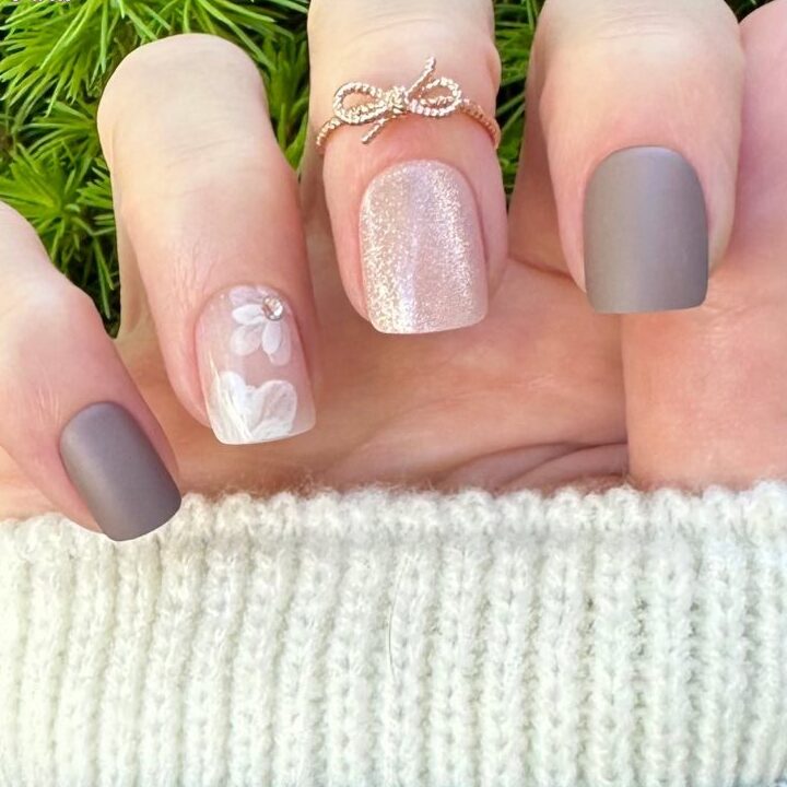 May be an image of text that says 'PRESS ONS Smoked SmoleedTayge Tauge LaceBloom Lace ToucoPink ww'