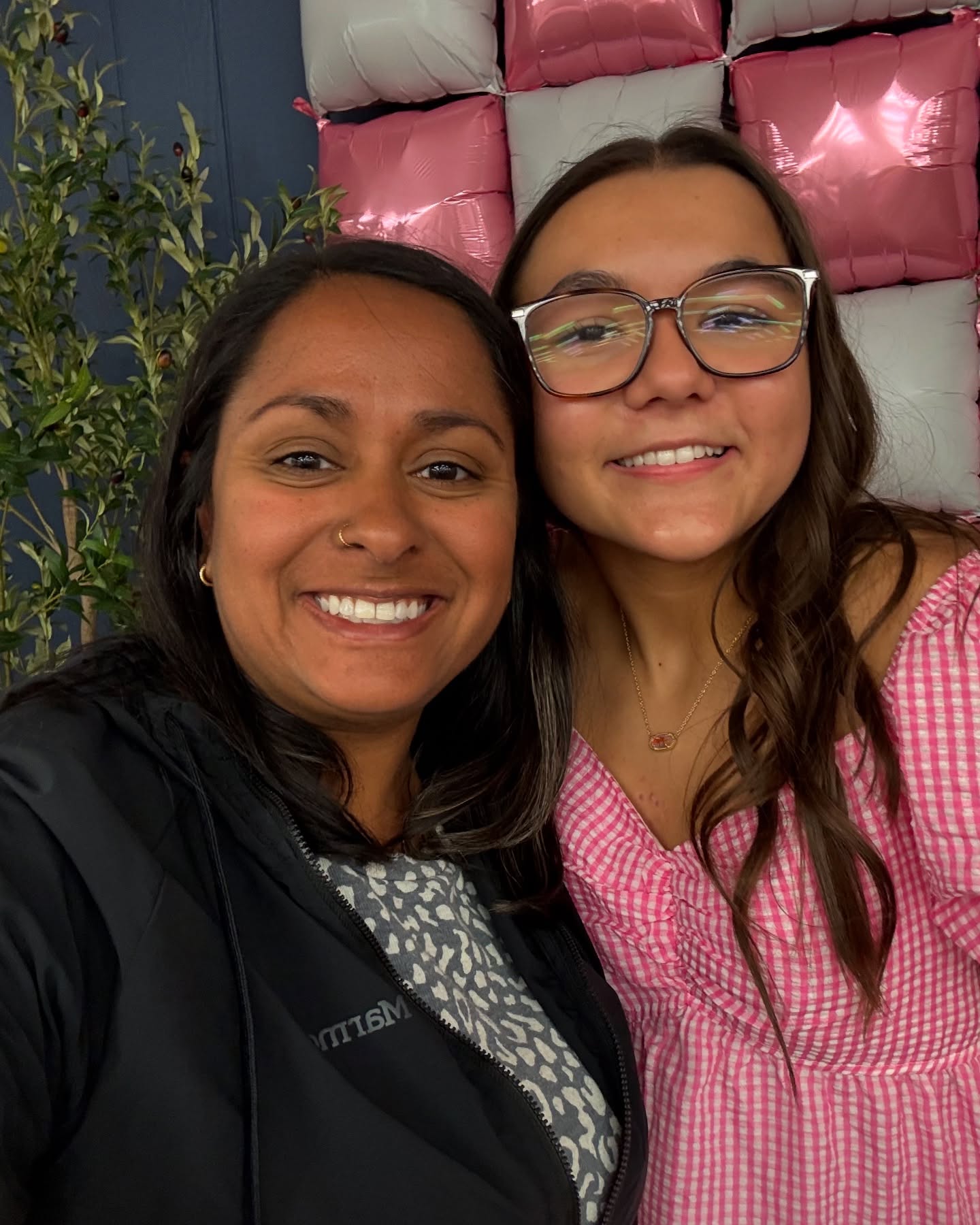 Happy 16th Birthday Laila! 

Love watching you blossom into a beautiful young lady! 

My kids sure do adore you!

@lailabecker_2